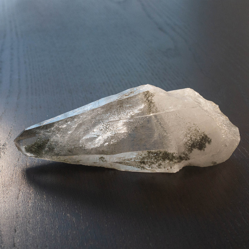 ガネーシュヒマール産 ヒマラヤ水晶ポイント 216g/127mm《クローライト