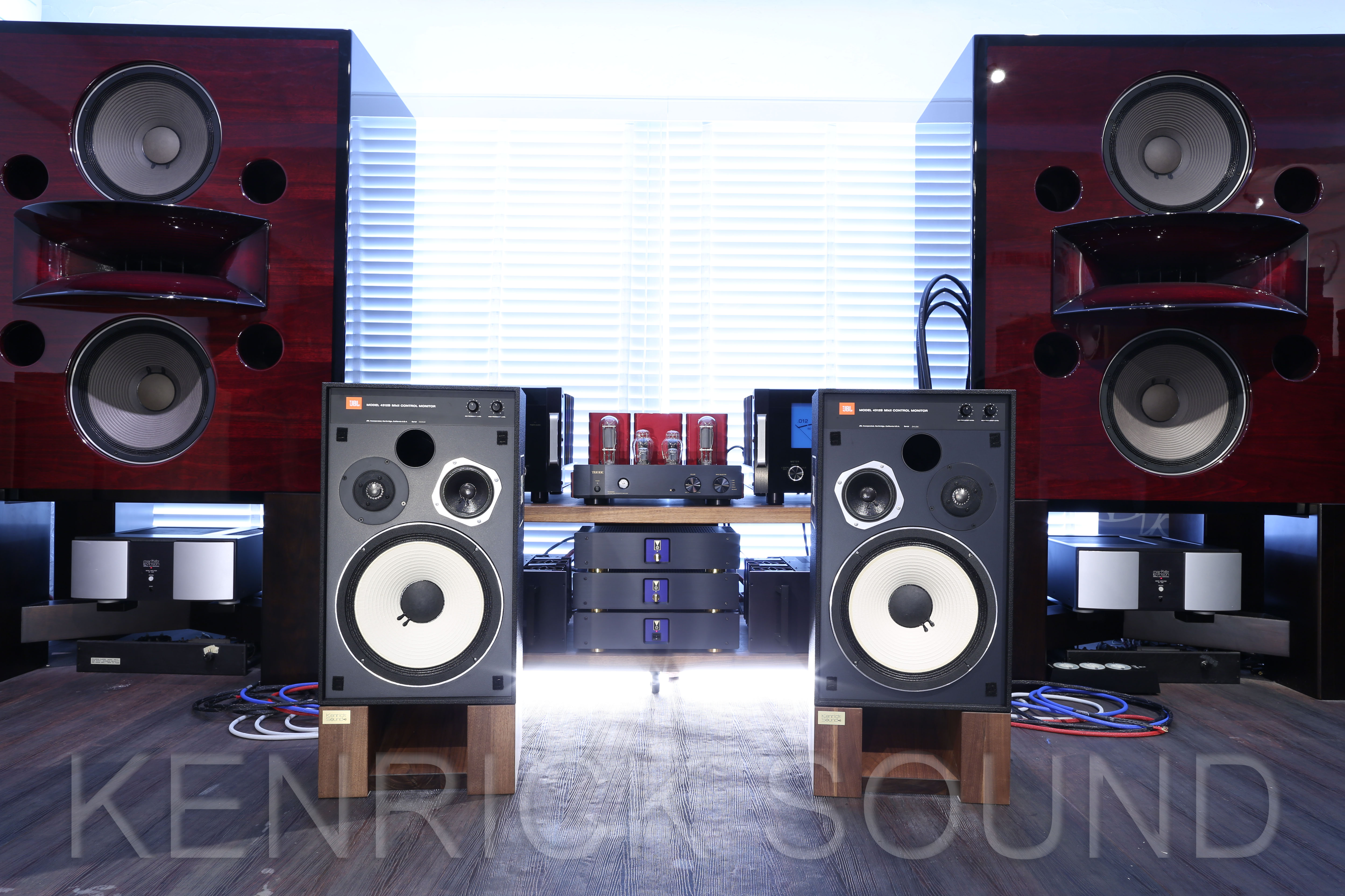 JBL 4312B MK2(MKII) 3wayスピーカー 超美品元箱付 送料無料