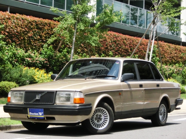 ボルボ 240セダン D車 右H 【classic】限定車 VOLVO