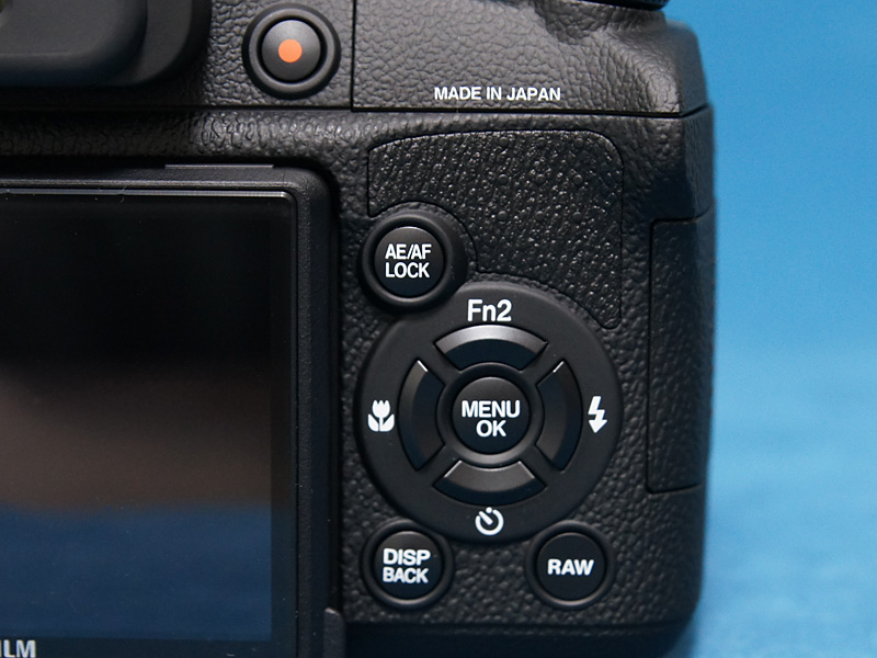 富士フイルム FUJIFILM X-S1の徹底レビュー 高級コンパクト /monox