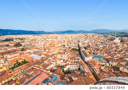 イタリア フィレンツェ旧市街の町並みの写真素材 [80337849] - PIXTA