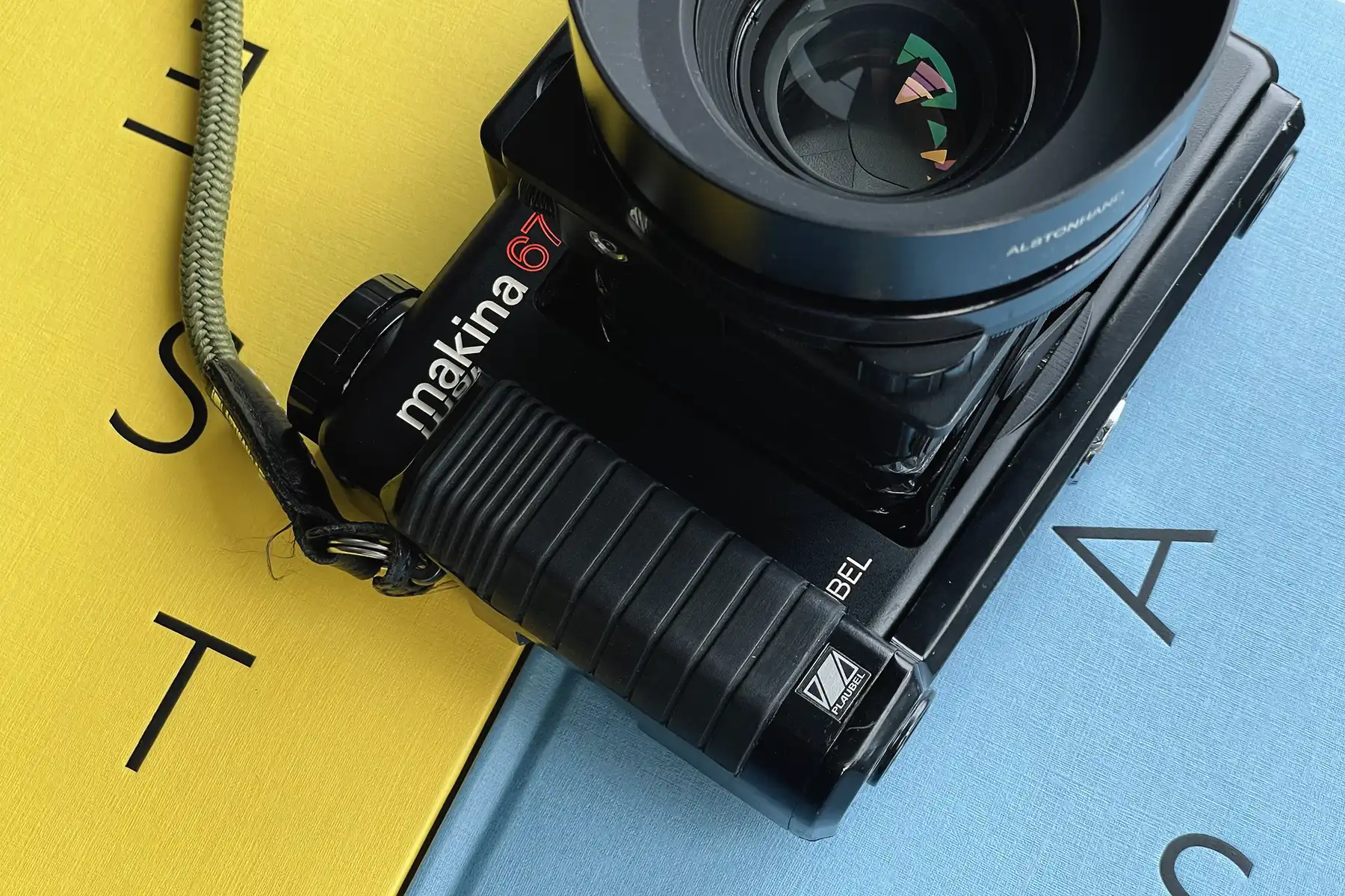 The Compact Giant: My Experience with the Plaubel Makina 67 - Tahusa