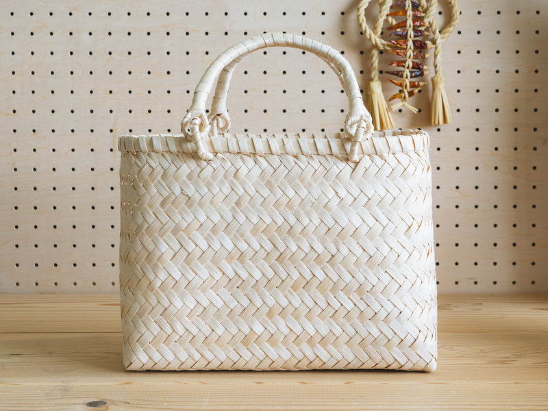 イタヤ工房_イタヤ手提げカゴ – 東北スタンダードマーケット