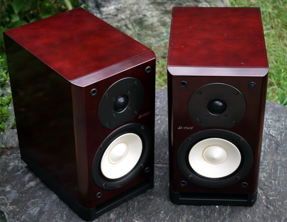 ONKYO D-152ヨ ‥ん。D-152Eアルネ。ワタクシが説明するよ