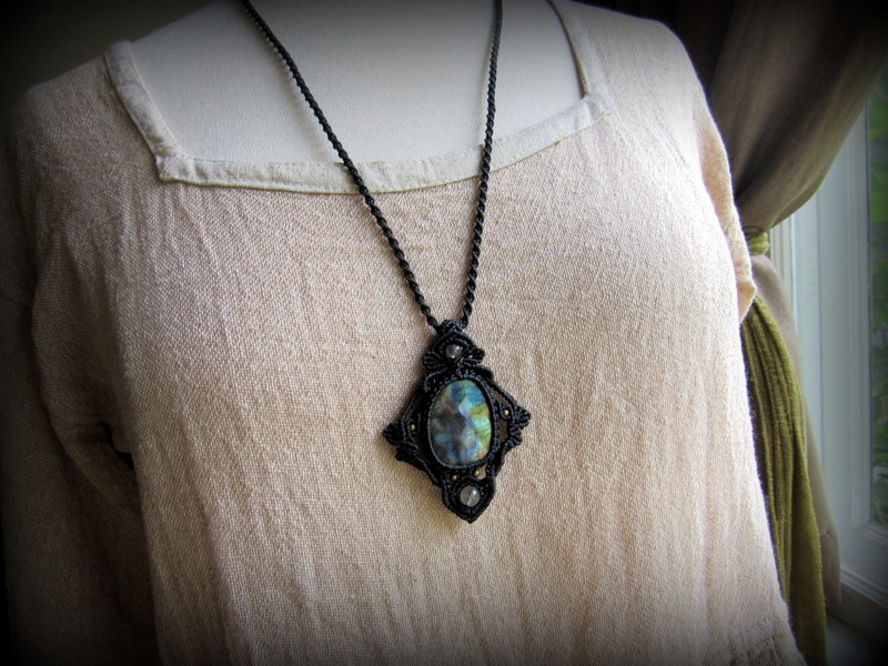 きらきら上質カナダ産ラブラドライト天然石ネックレス ペンダント