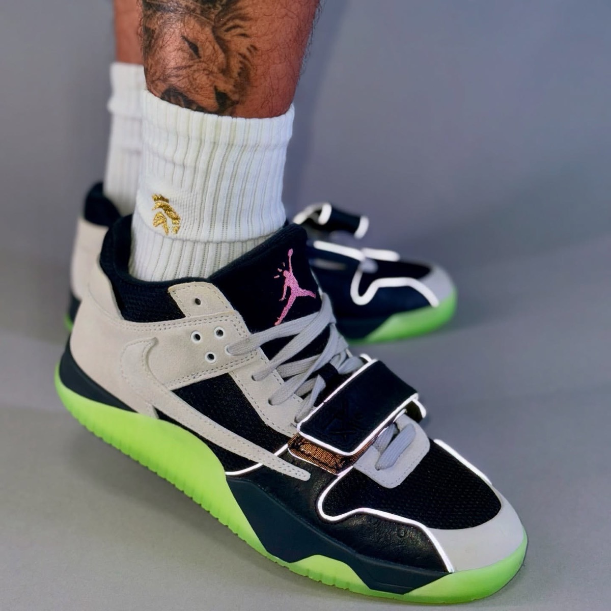 Chase B x Travis Scott x Nike Jordan CJ1 T-Rexx が国内12月19日に