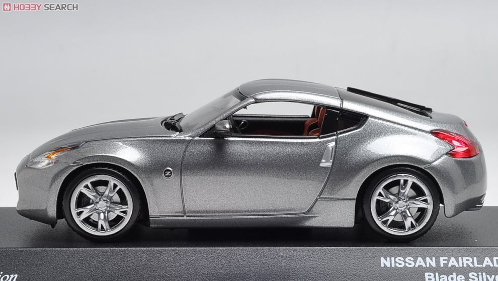 NISSAN フェアレディZ (Z34 / ブレードシルバー) (ミニカー) - ホビー