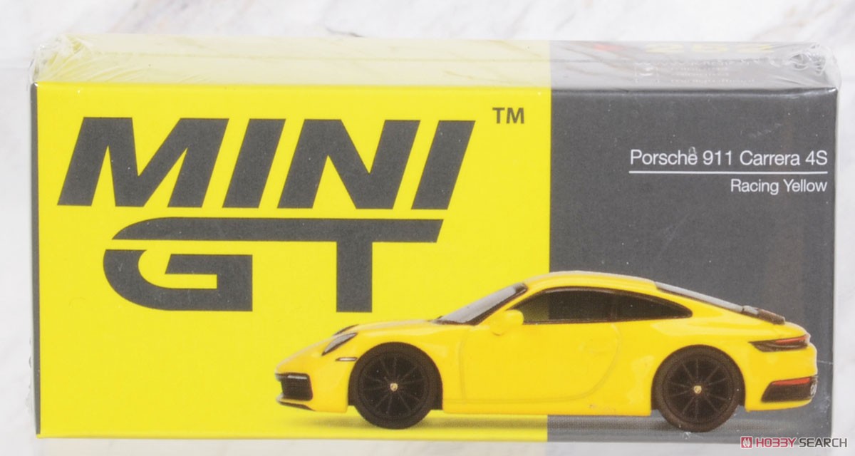 ポルシェ 911(992) カレラ 4S レーシングイエロー (右ハンドル