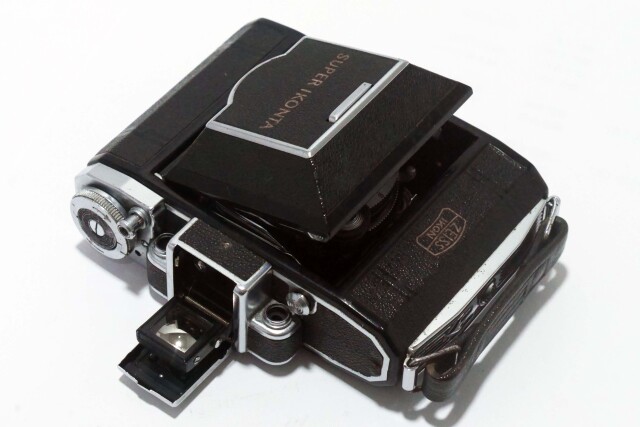 ドイツ製 スーパー セミ イコンタ 6X4.5 V 型 カール・ツァイス