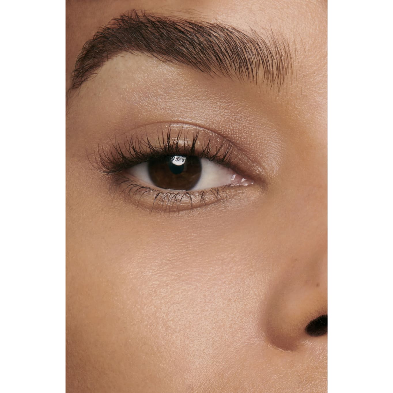 SUBLIMAGE LE CORRECTEUR YEUX Radiance-Generating Concealing Eye