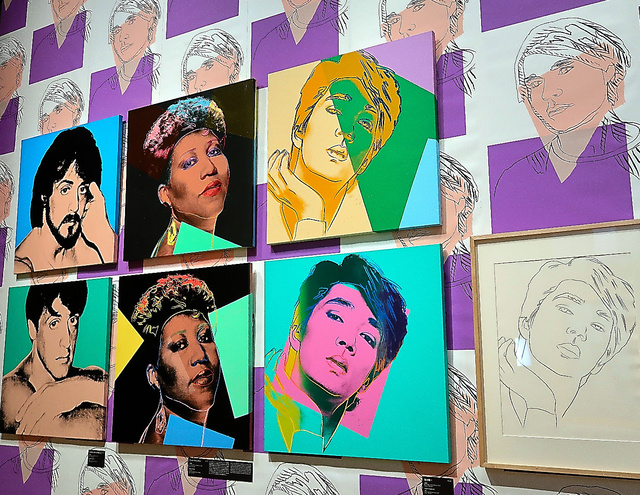 謎と矛盾、ウォーホルに迫る 日本で見た金色、作品に表れる信仰への