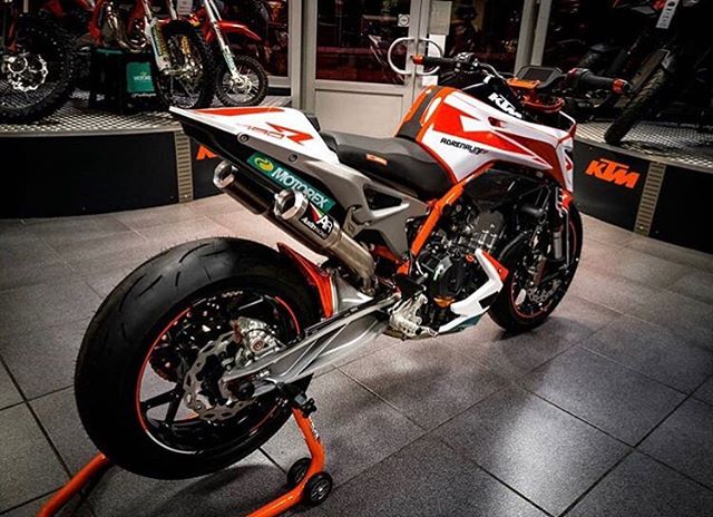 KTM DUKE 790/890 2018+: RS22 DUEL DECAT SYSTEMS – Austin Racing