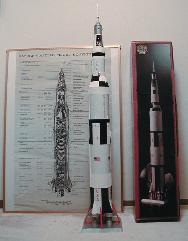Revell's 1/96 Saturn V | アポロの模型 | アポロ マニアックス