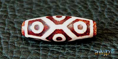 790 天珠 亀甲長壽九眼天珠 dzibeads ！ 370天珠 亀甲長壽九眼天珠 上