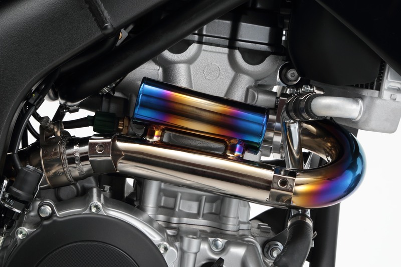 サブチャンバー付き フロントパイプ チタン：WR250X / WR250R ｜ BEAMS