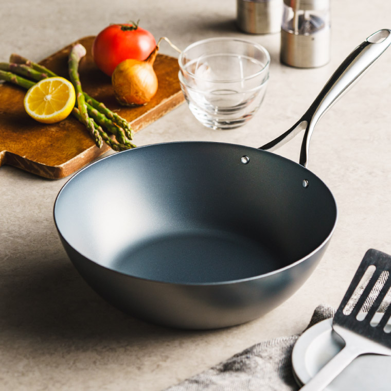 送料無料 窒化加工 鉄深型フライパン 26cm SDY-003 / IH対応 ガス火