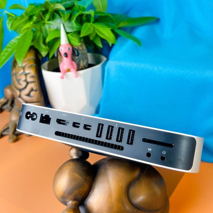 Mac Mini 2.6GHz Dual-Core Intel i5 8GB 256gb SSD 2014