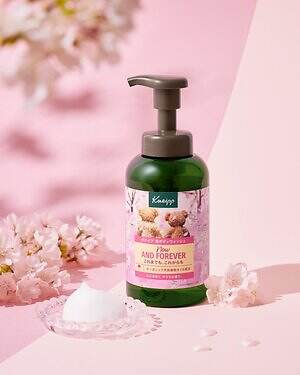 クナイプ26年春ボディケア”桜香る”ふわふわ濃密泡のボディウォッシュ