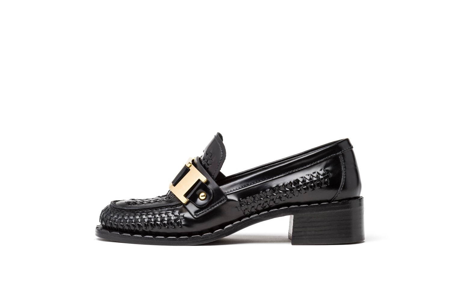 プラダから“編み込み”レザーのシューズ＆サンダル、ローファーやレース