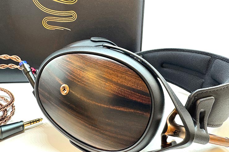 Meze Audio LIRIC II レビュー | 新技術搭載でゆったり聴けるサウンド