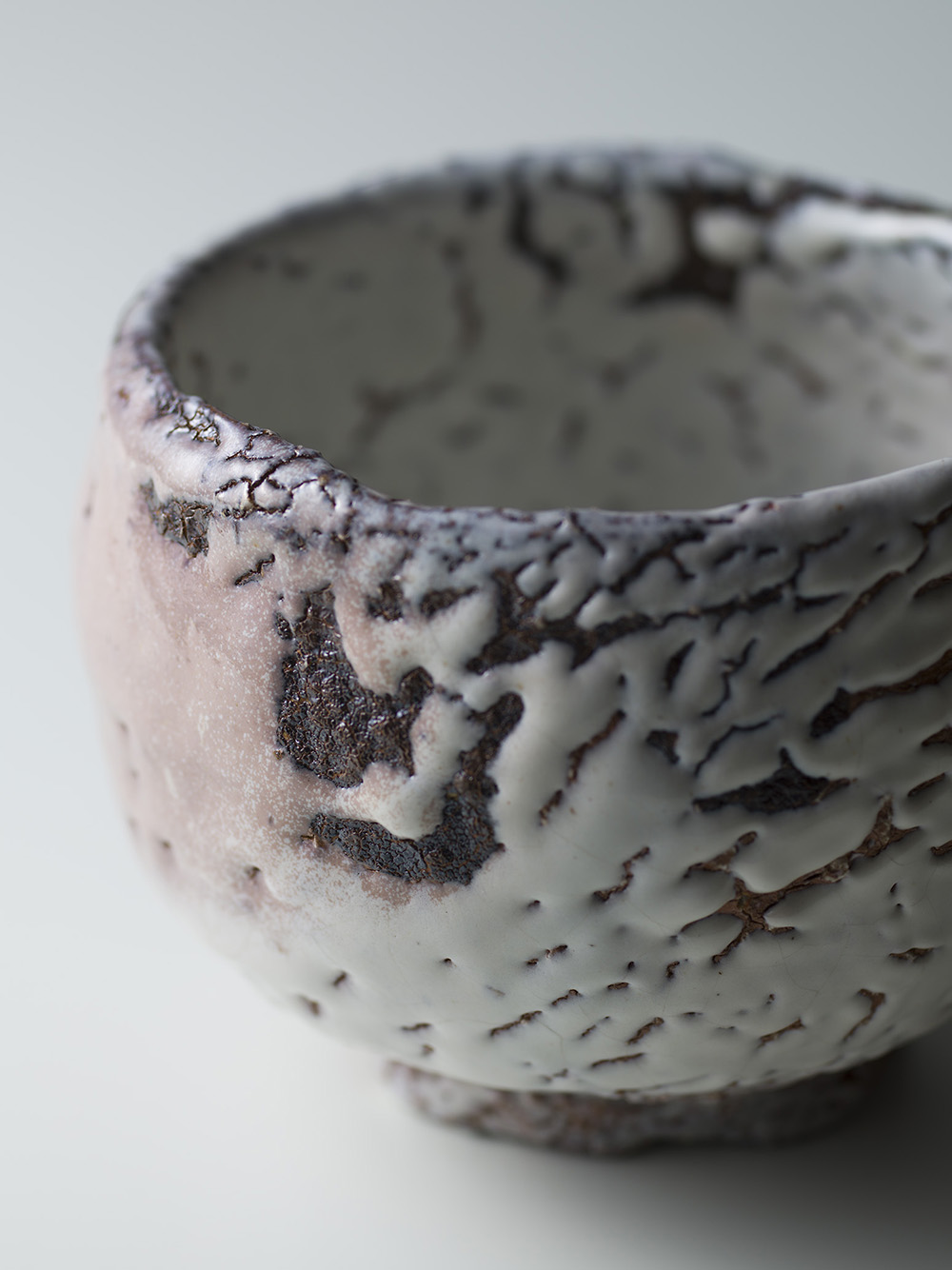 十一代 三輪休雪 鬼萩窯変茶碗 | しぶや黒田陶苑
