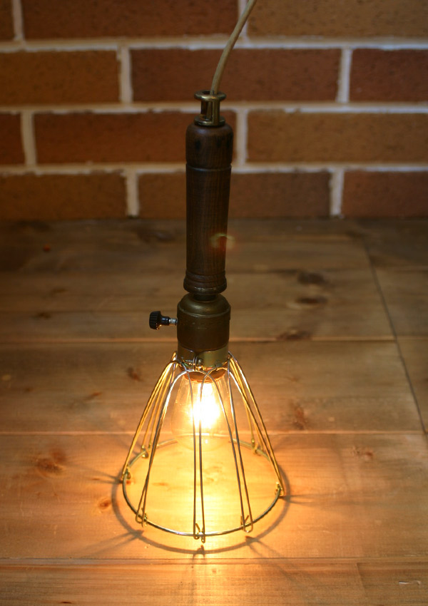 工業系ウッドハンドルトラブルライト｜インダストリアル照明USA