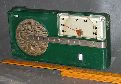 トランジスタラジオ展示室(ポータブル型)