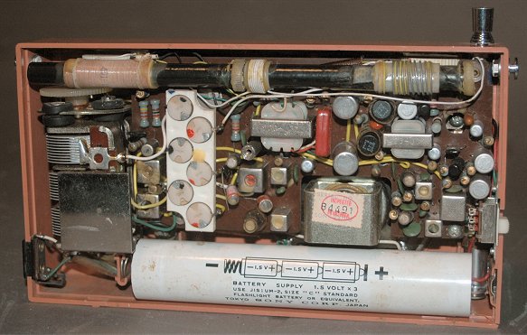 トランジスタラジオ展示室(ポータブル型)