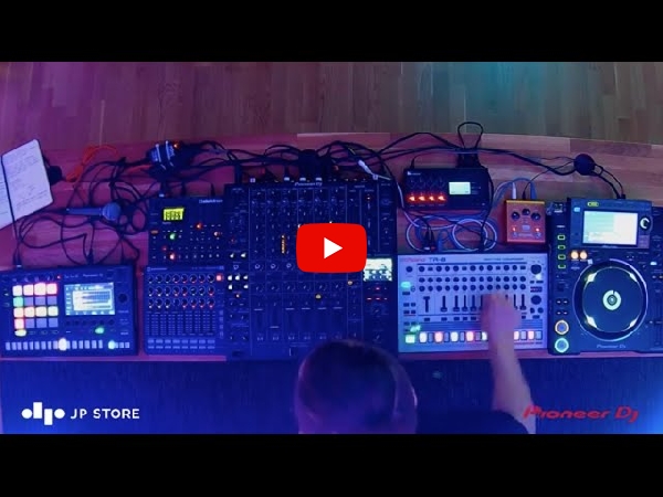 Pioneer DJのDJミキサー、DJM-V10-LFのご紹介です。