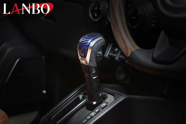 LANBO プレミアムカーボンシフトノブ［JIMNY/SIERRA JB64］