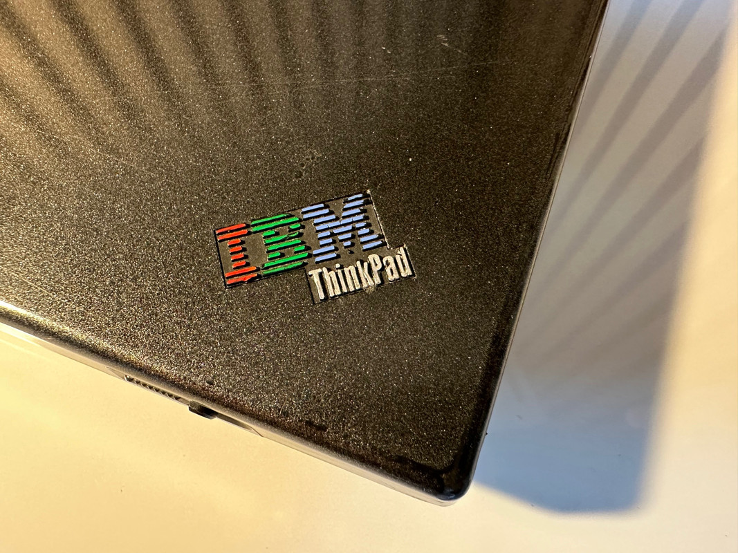 IBM ThinkPad 240 Series - MacDat
