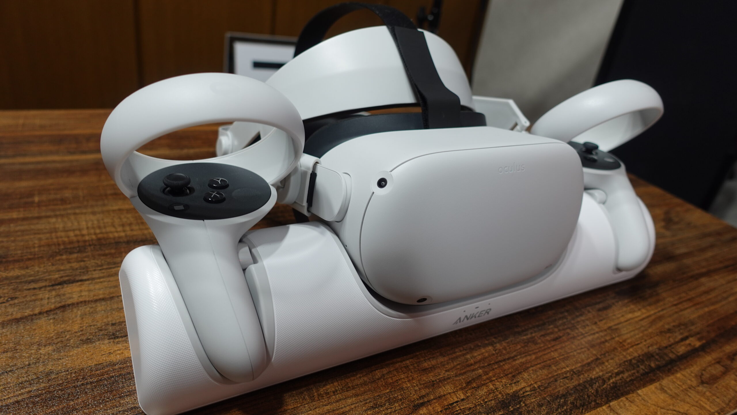 Oculus Quest 2】置くだけで充電が出来る！？Anker Charging Dock for