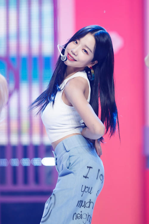 インタビュー】「IZ＊ONE」出身チョ・ユリ「LoveShhh！」に込めた思い