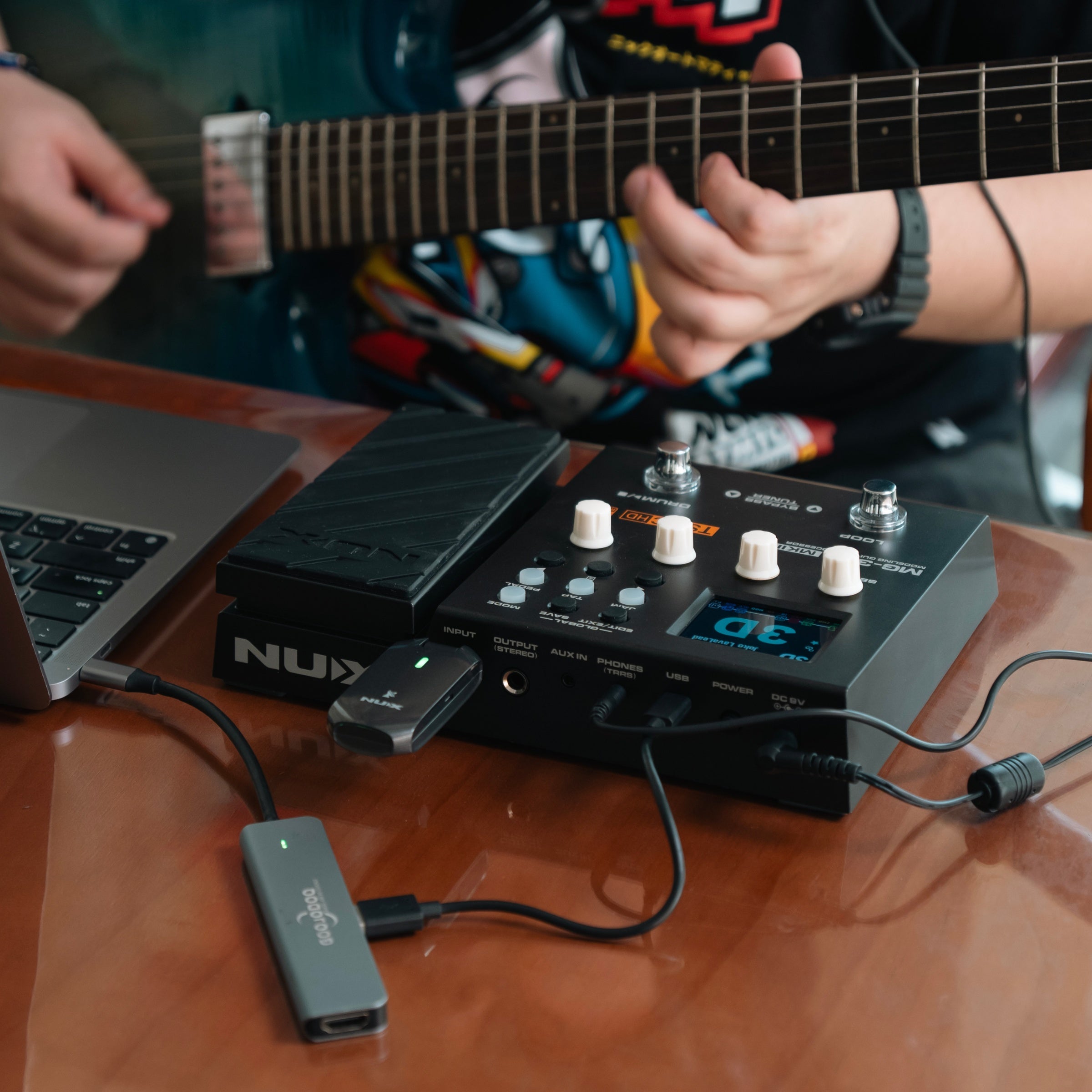 MG-300 MKII – NUX.US