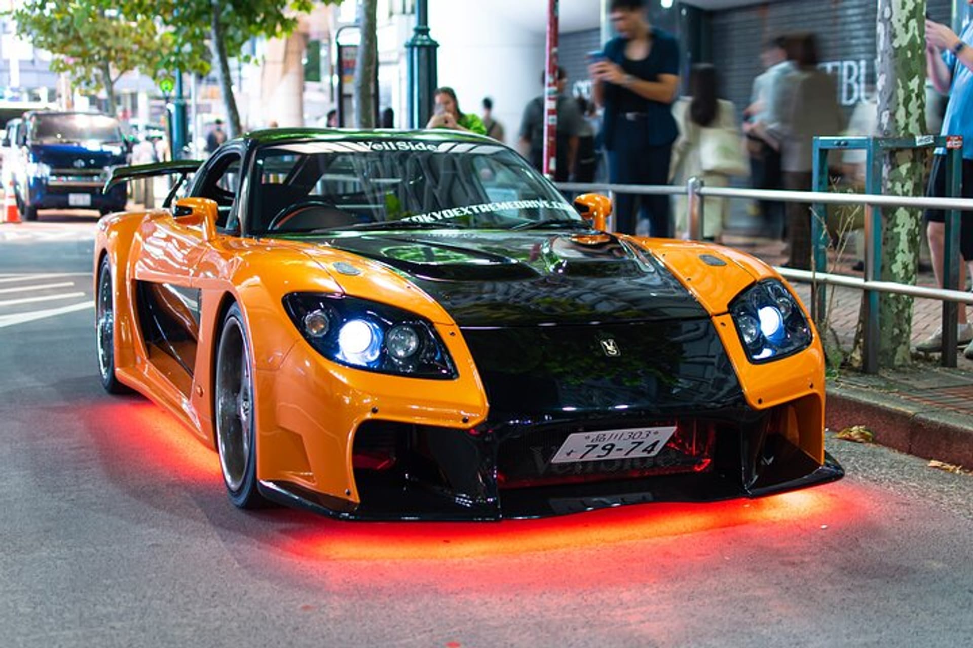 東京ドリフトツアー：マツダRX7に乗る - ペラゴ