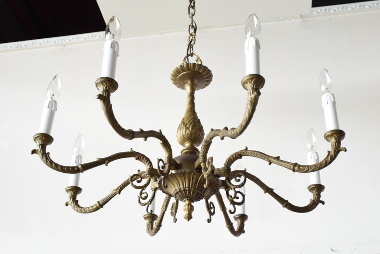 パルテノン アンティーク / 【SALE】深みのある真鍮色が美しい豪華な8