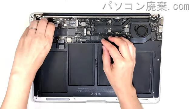 MacBook Air A1369 EMC2392の分解方法 | パソコン廃棄.com
