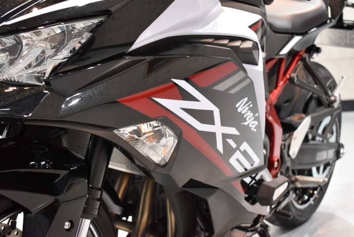 施工ギャラリー - 深谷市のお客様 カワサキ・ZX-25RSEのガラス