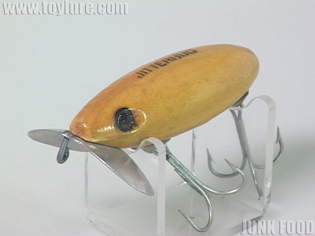 JUNK FOOD item: T-11907 Wood Jitterbug 5/8oz. ジッターバグ ウッド