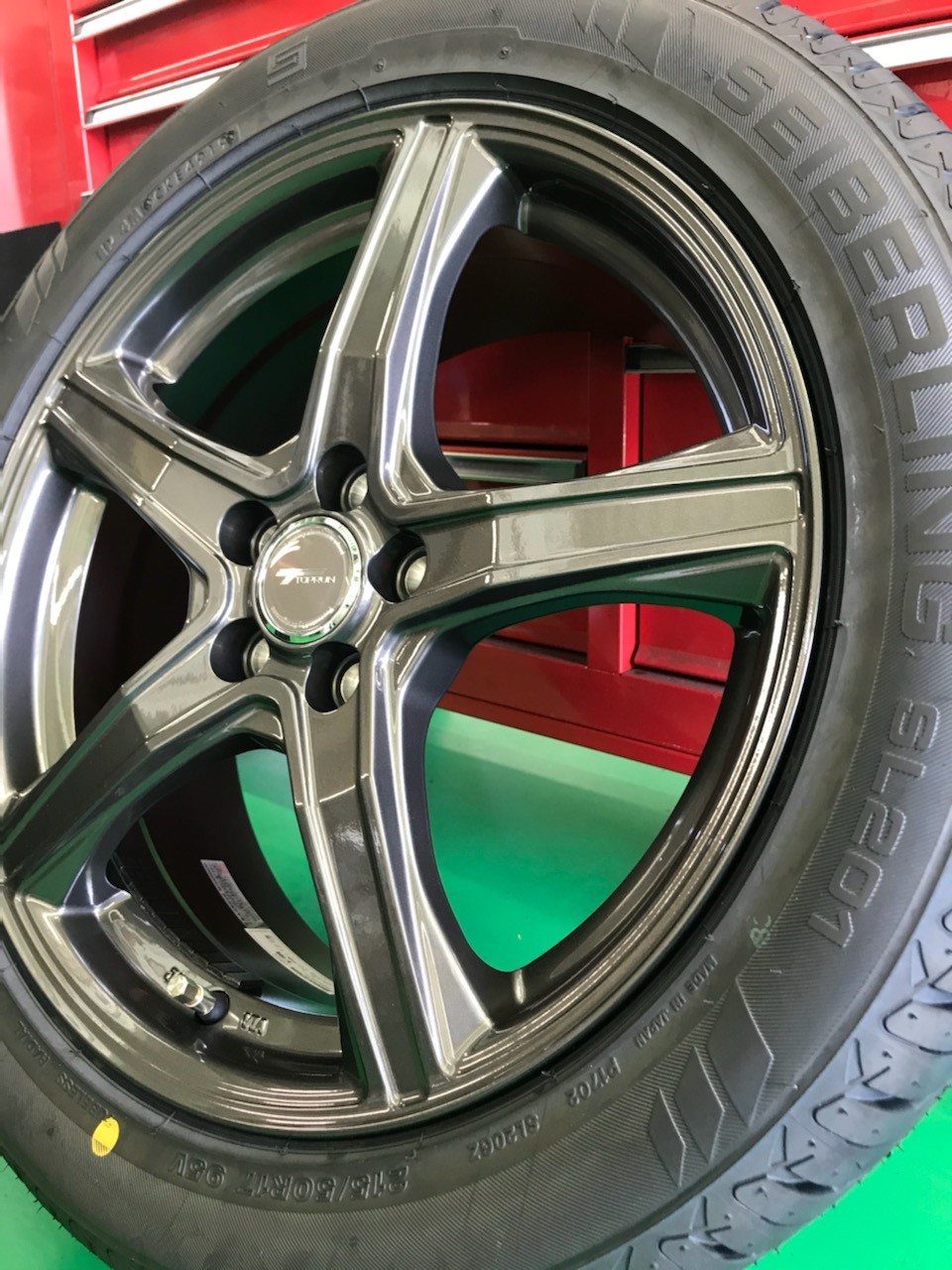 トヨタ ウィッシュ トップランVR5 17インチ タイヤホイールセット