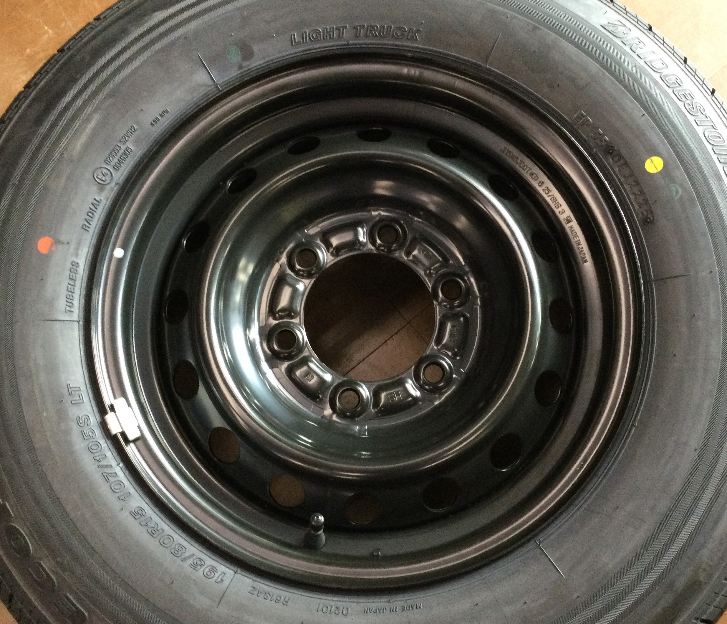 alt2694 中古 トヨタ 200系 ハイエース純正 15インチ スチールホイール