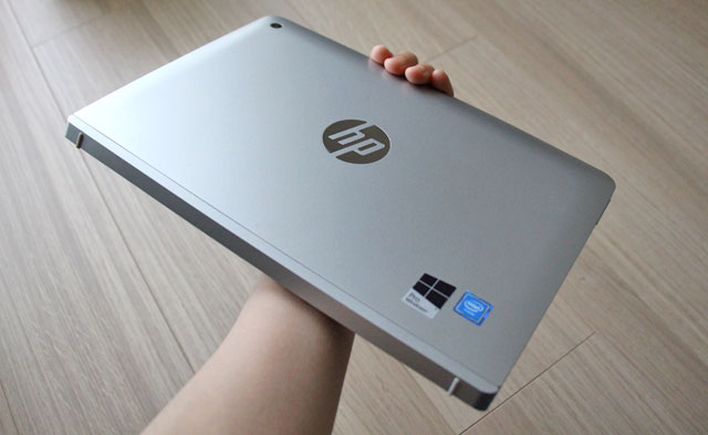 HP x2 210 G2（背面カメラ付き）のレビュー 気軽に持ち運べる