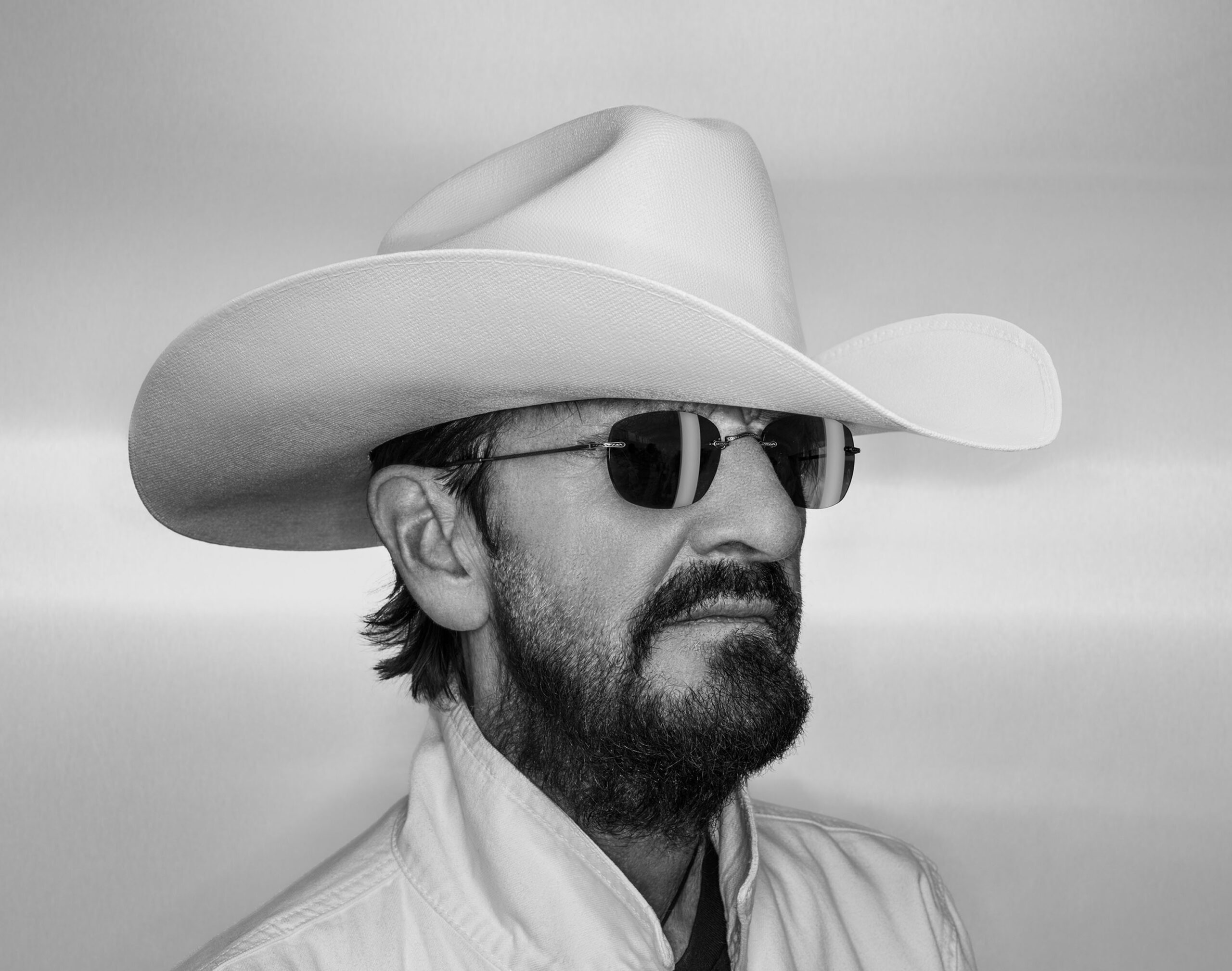 Ringo Starr “Thankful” – with bluegrass royalty on board