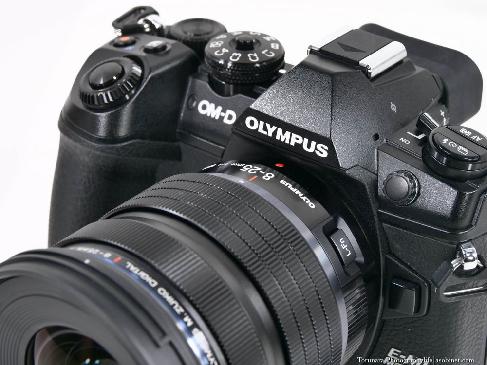 M.ZUIKO DIGITAL ED 8-25mm F4.0 PRO レンズレビュー 外観・操作性・AF