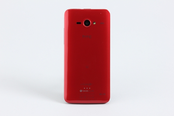 ASCII.jp：冬スマホ最強と謳われる「HTC J butterfly」のスゴさを確認