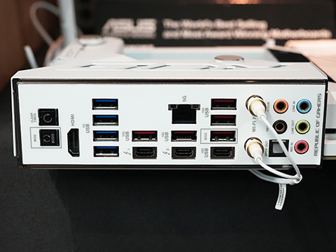 ASUSの第14世代Core対応マザーが計6製品、本格水冷対応の「ROG MAXIMUS