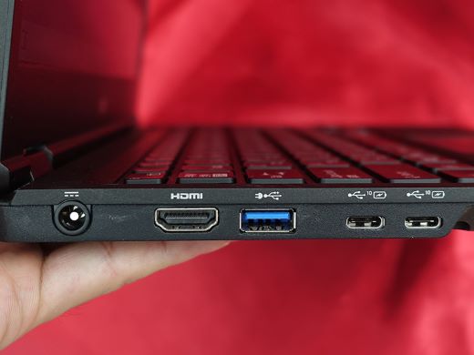 第11世代Core搭載の13.3インチノート「LIFEBOOK U7311/F」が27,800円