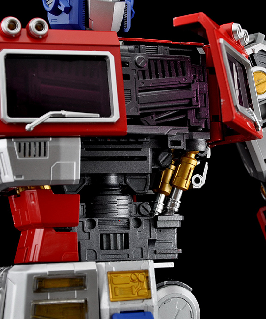 ULTIMETAL UM-01 OPTIMUS PRIME