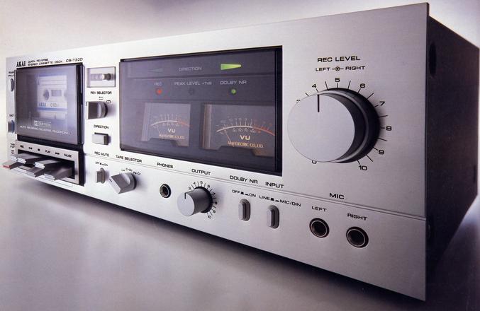 アカイ CS-732D カセットデッキ 通電のみ アカイ CS-732D カセット