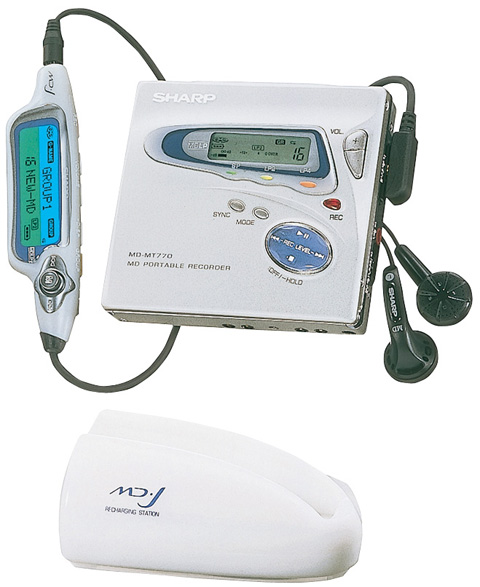 シャープ、世界最小のグループ機能対応ポータブルMDLPレコーダ